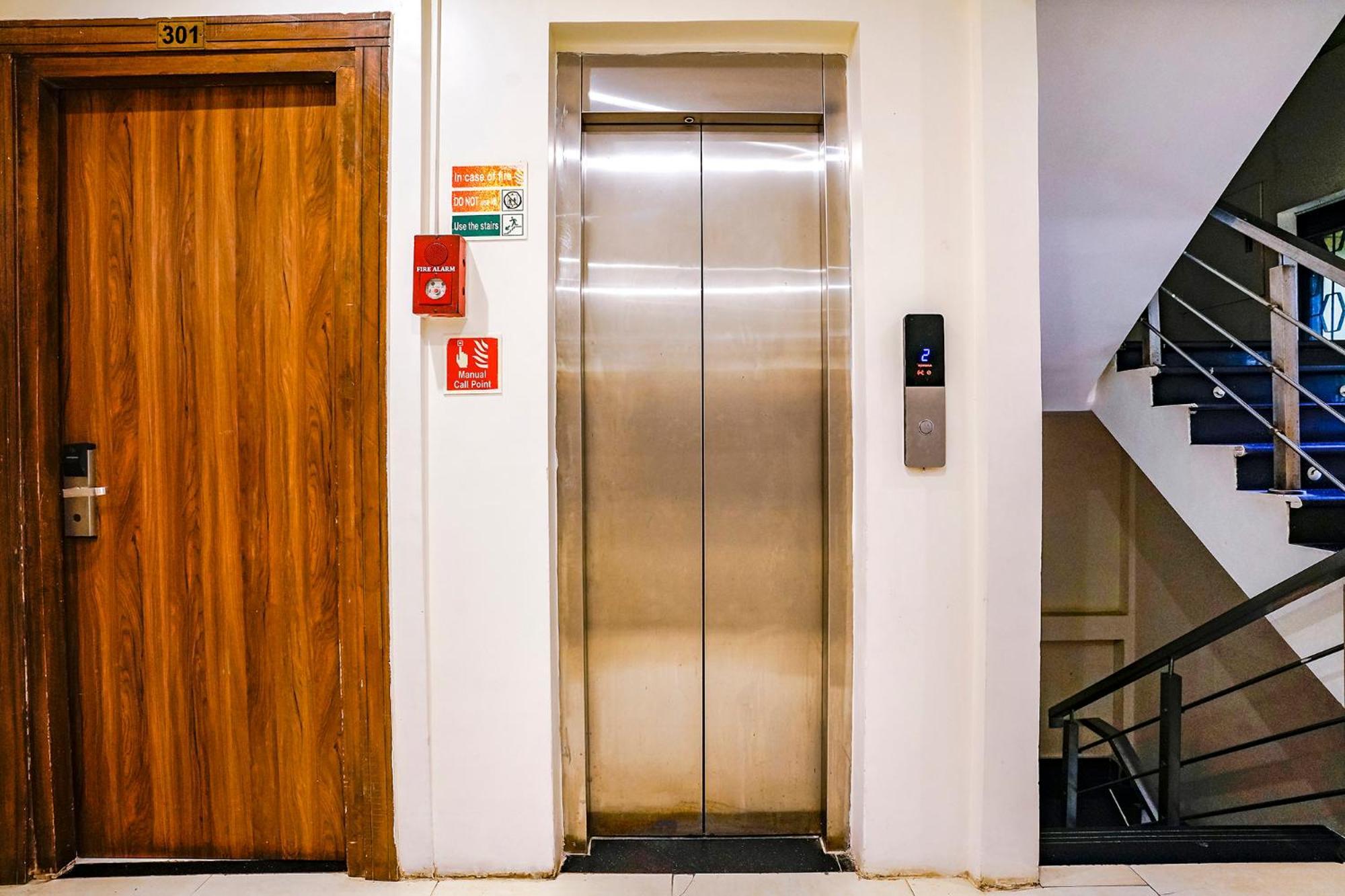 Fabhotel Amber Palace - Nr Fort & Csmt Station Bombaj Zewnętrze zdjęcie