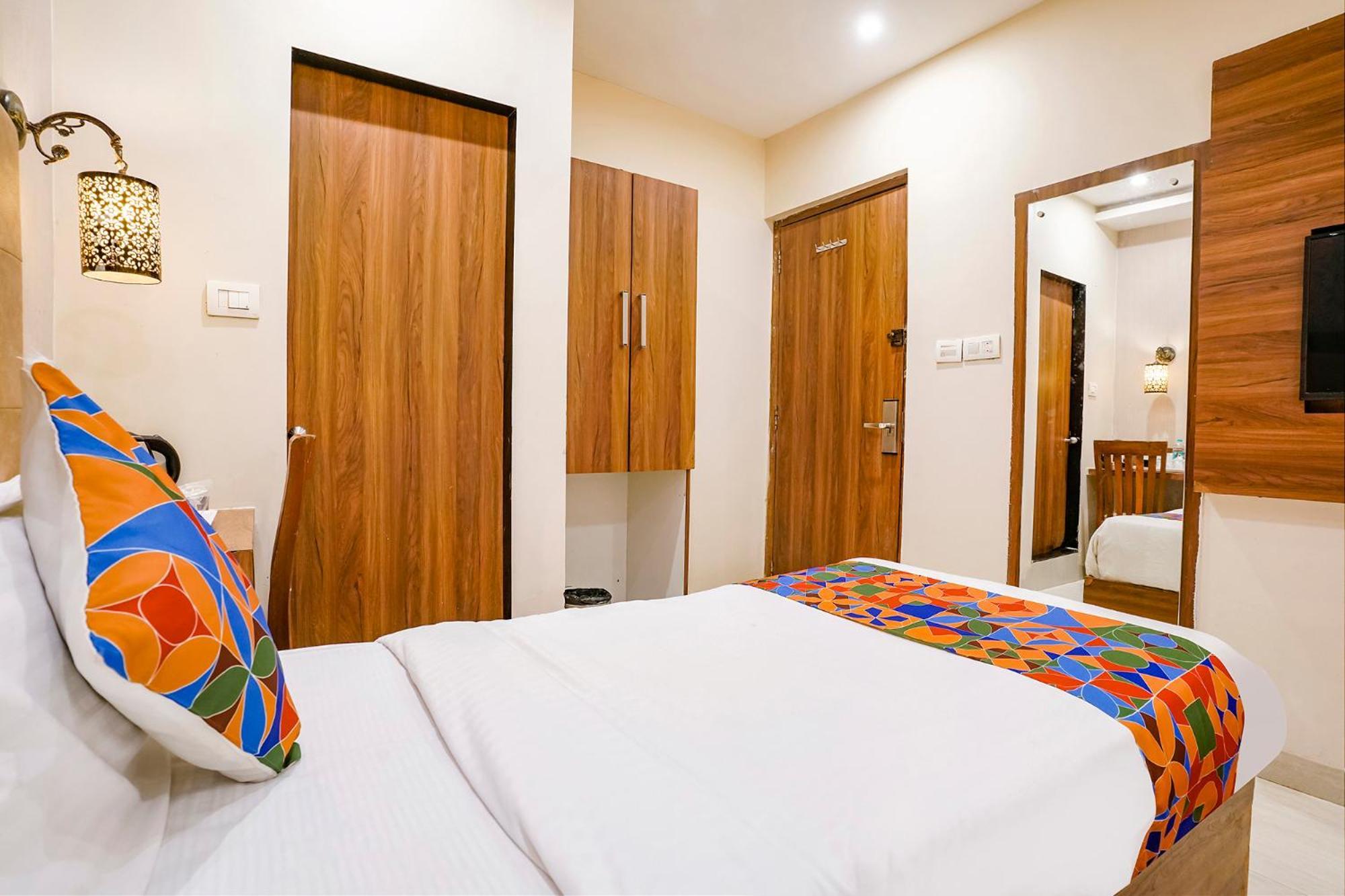 Fabhotel Amber Palace - Nr Fort & Csmt Station Bombaj Zewnętrze zdjęcie
