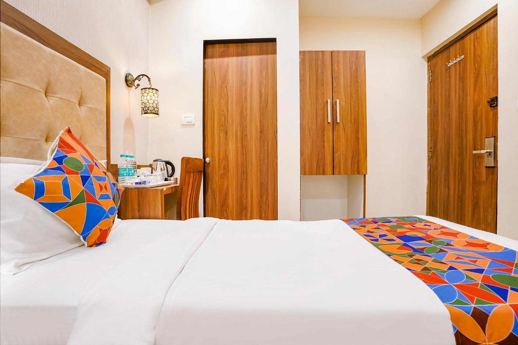 Fabhotel Amber Palace - Nr Fort & Csmt Station Bombaj Zewnętrze zdjęcie