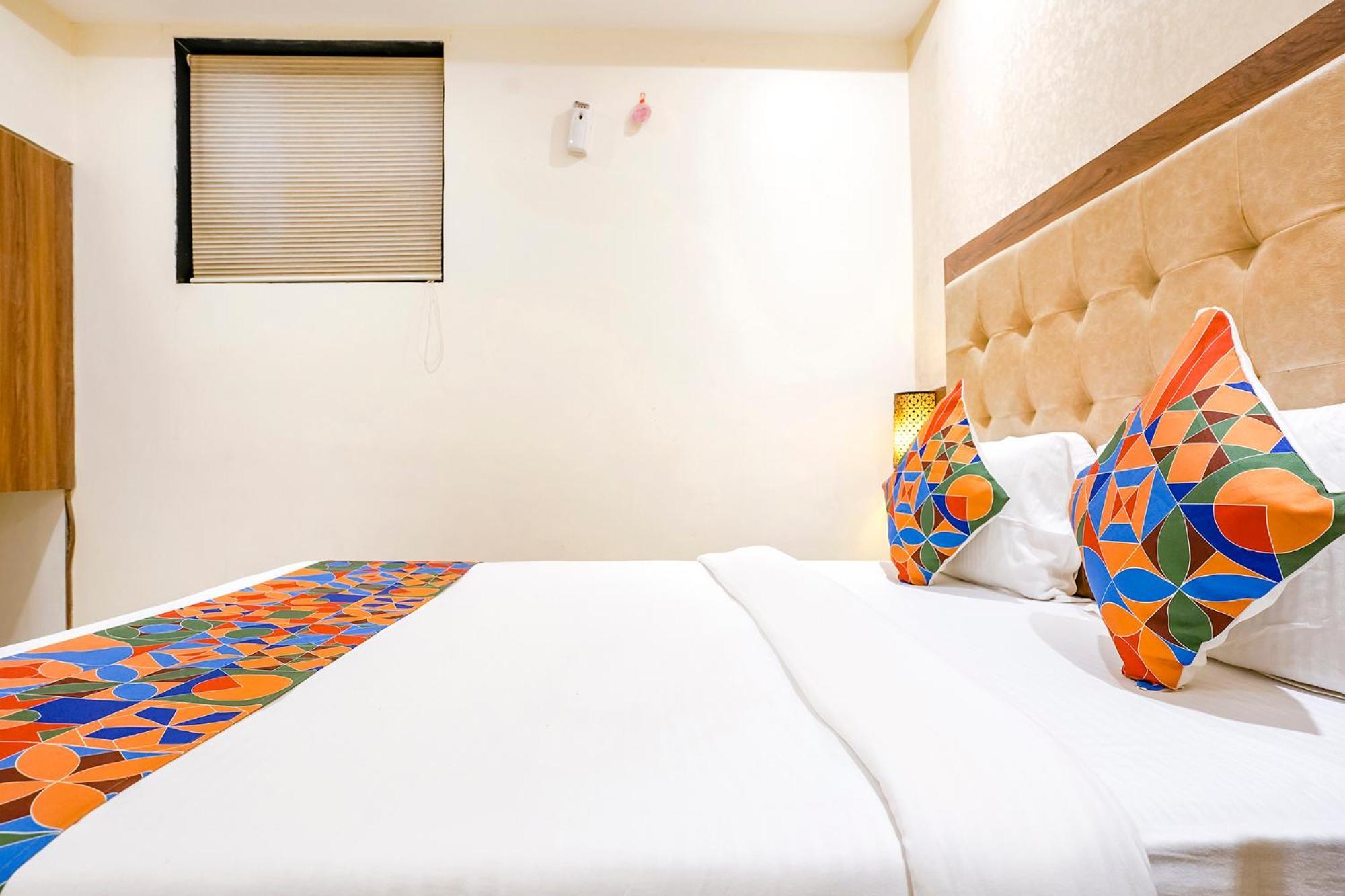 Fabhotel Amber Palace - Nr Fort & Csmt Station Bombaj Zewnętrze zdjęcie